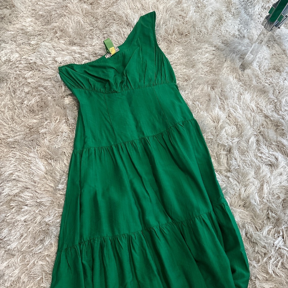 One shoulder dress
